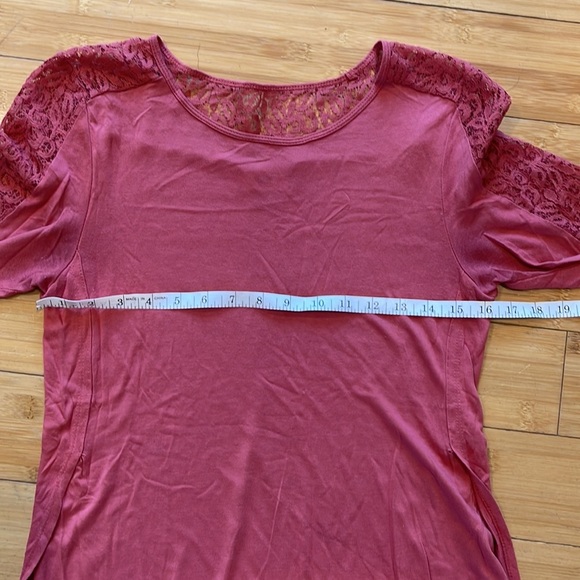 Hi-Low Tunic Length Top - Picture 8 of 11